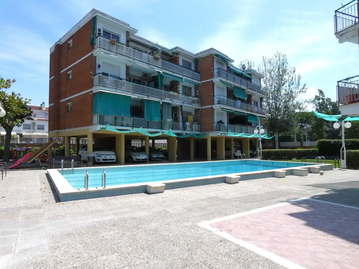 Swimming pool of Flat for sale in Castelldefels  with Air Conditioner, Heating and Parquet flooring