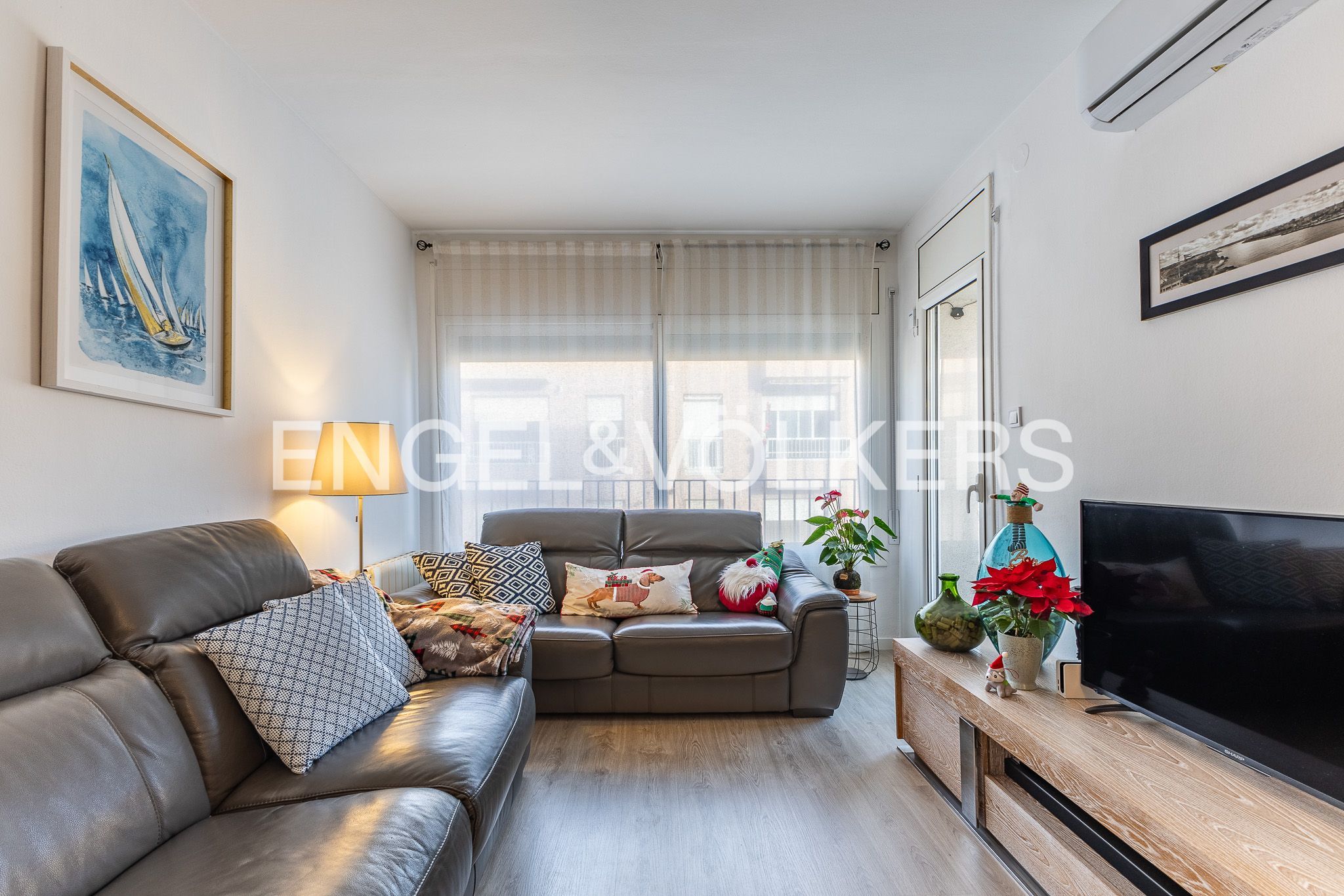 Living room of Apartment for sale in Sabadell  with Air Conditioner, Heating and Parquet flooring