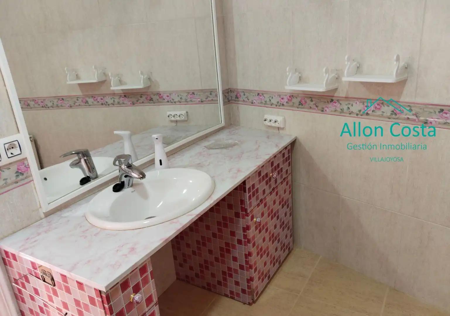 Bathroom of Flat for rent in Altea  with Air Conditioner, Terrace and Furnished