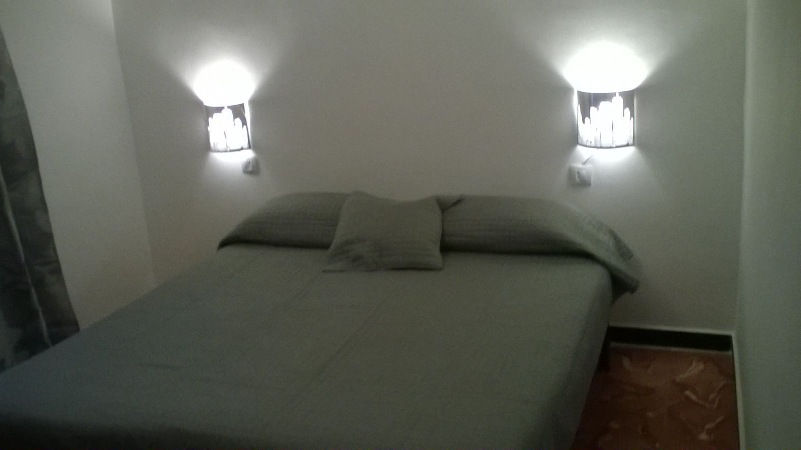 Habitación de Piso de alquiler en  Tarragona Capital con Aire acondicionado y Amueblado