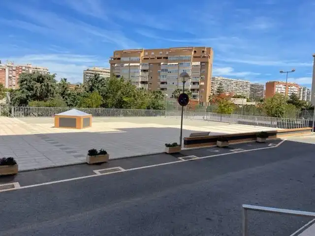 Vista exterior de Pis en venda en Alicante / Alacant amb Traster i Piscina comunitària