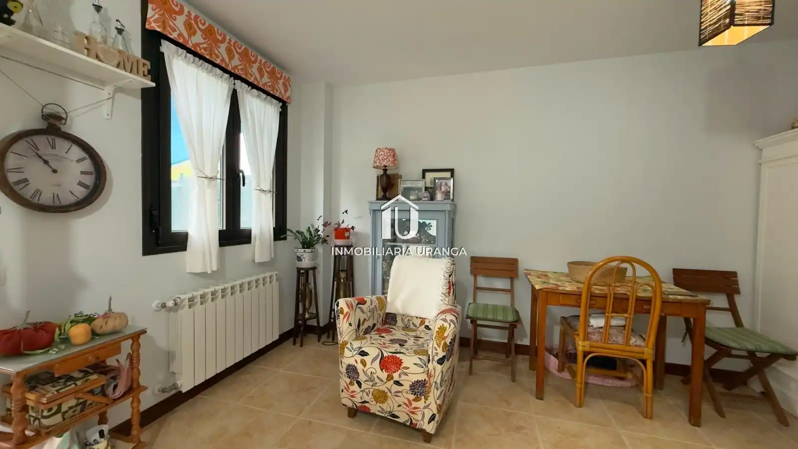 Sala d'estar de Pis en venda en Limpias amb Calefacció, Jardí privat i Moblat