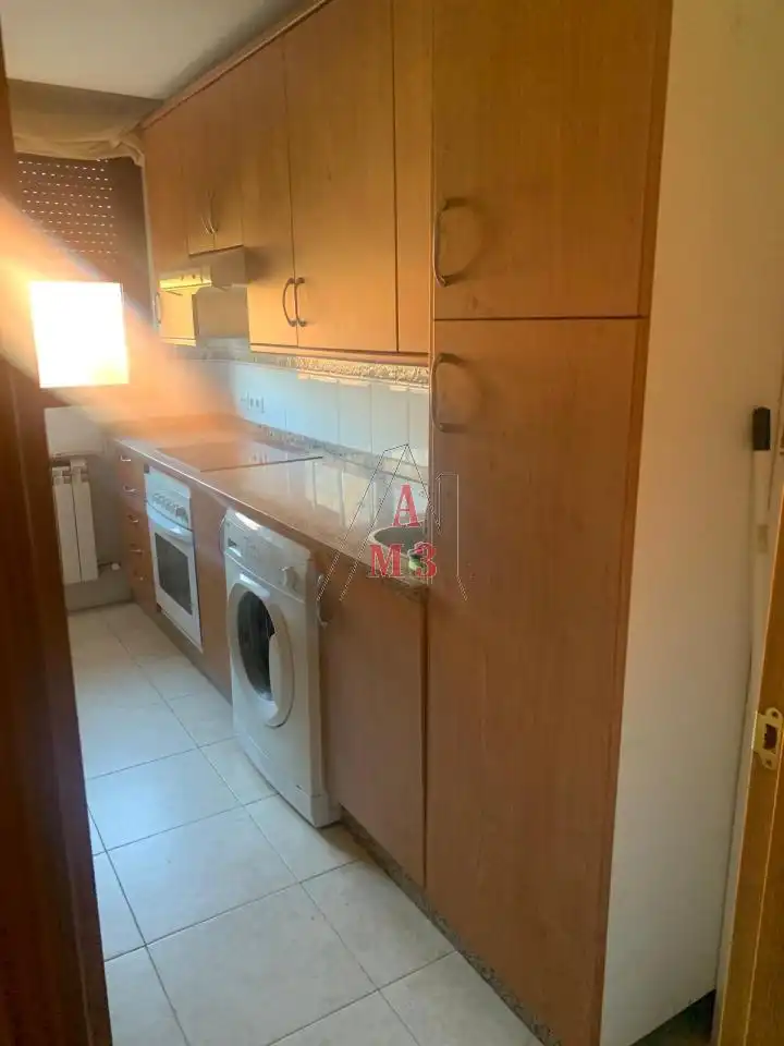 Cocina de Piso en venta en Carrizo con Calefacción, Parquet y Trastero