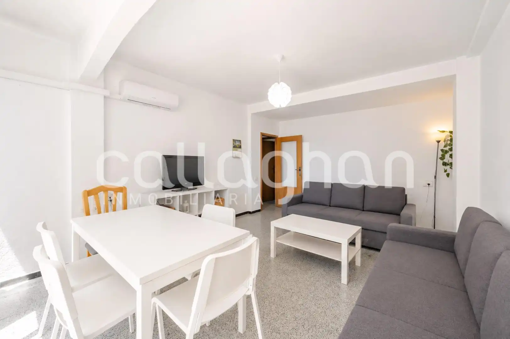 Wohnzimmer von Wohnung zum Verkauf in Valencia mit Möbliert und Balkon