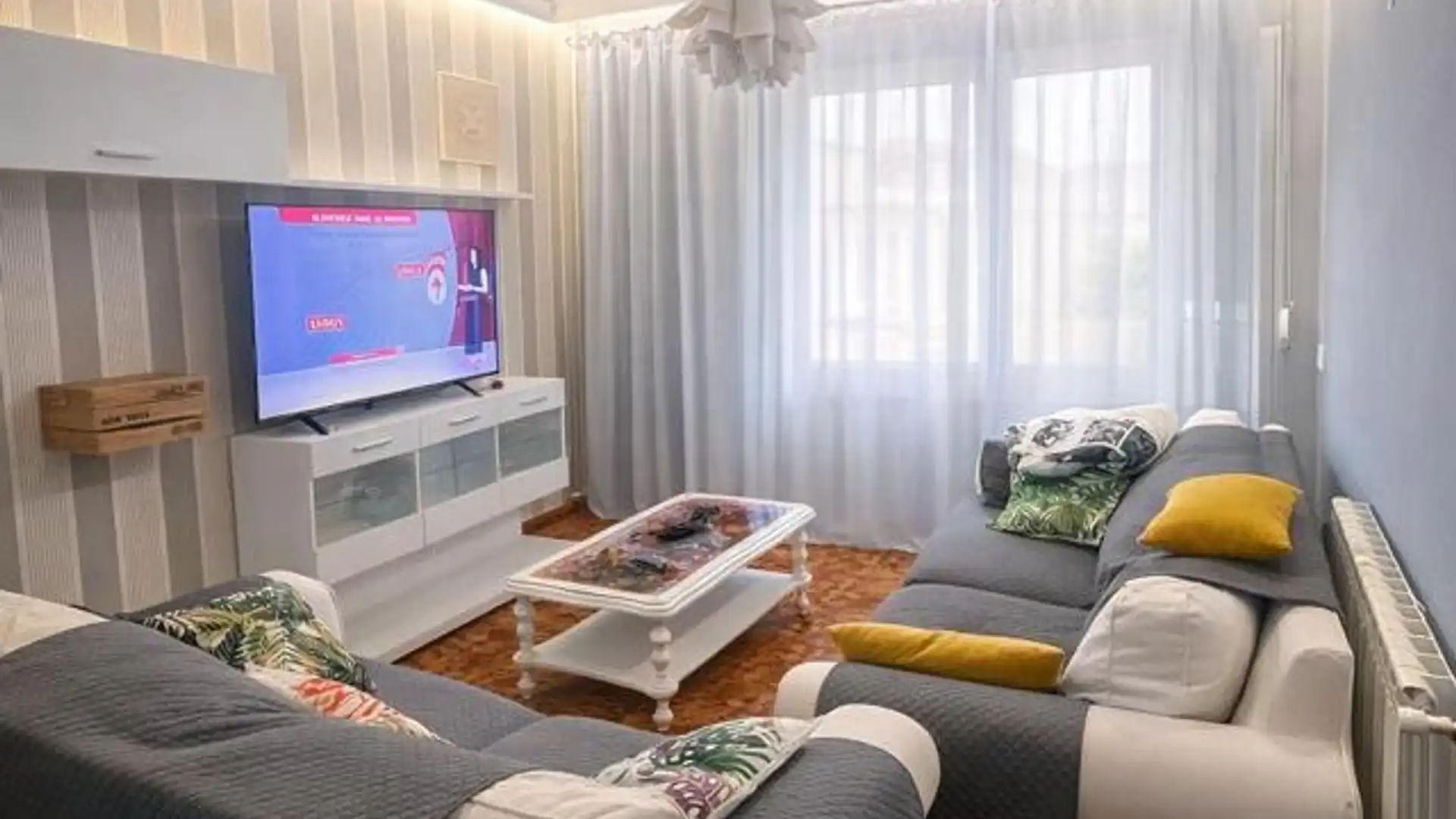 Living room of Flat for sale in Plasencia  with Terrace