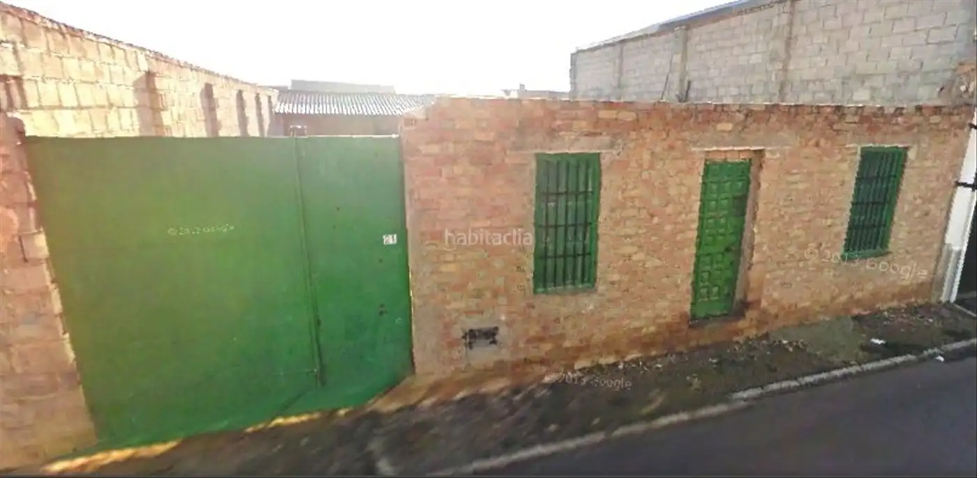 Terrenos y solares en venta en Calle Ruiz Moreno 27