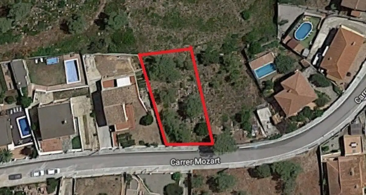 Terreny residencial en venda a Calle MOZART