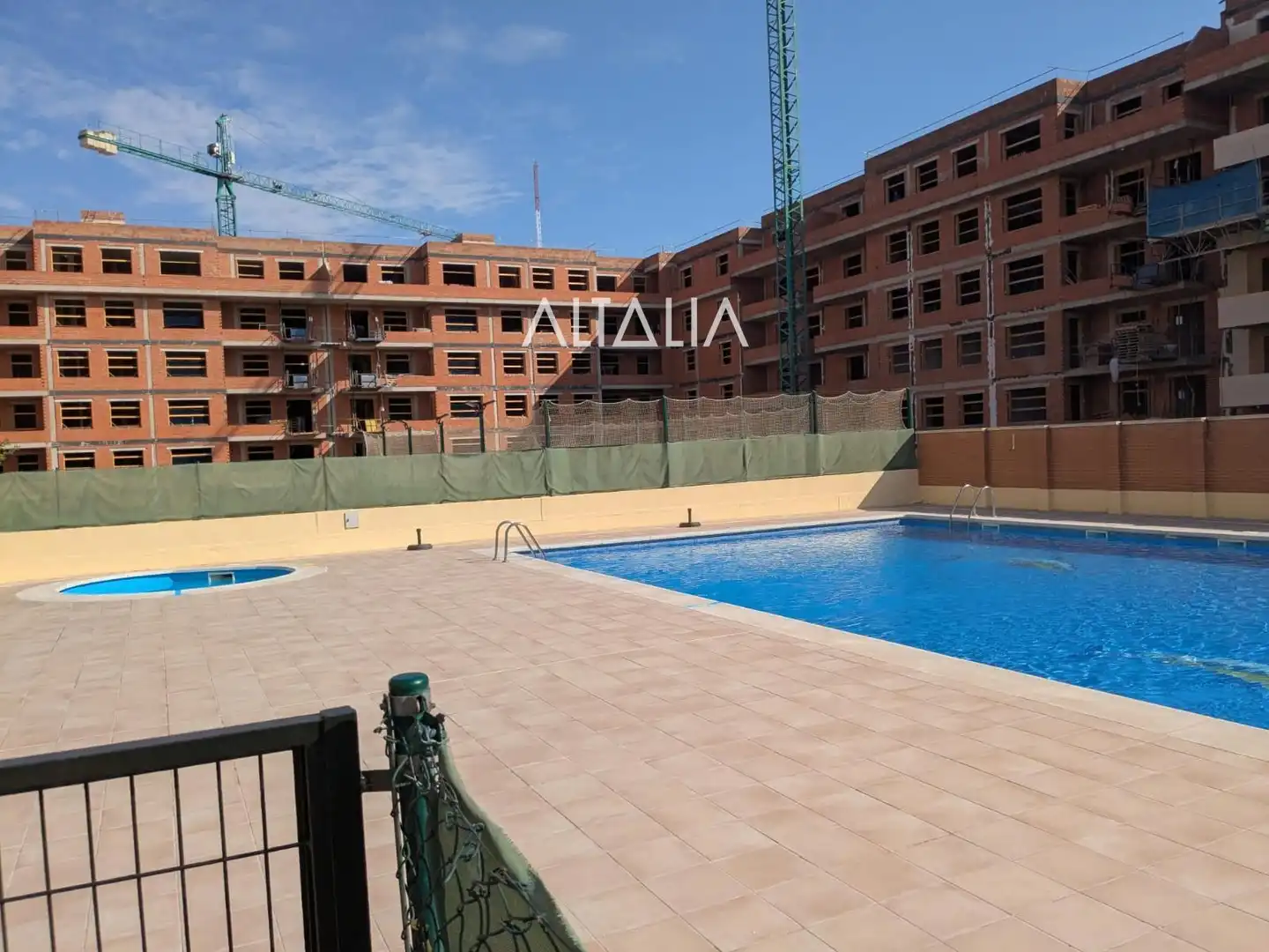 Piscina de Pis en venda en Cuenca amb Calefacció, Traster i Piscina