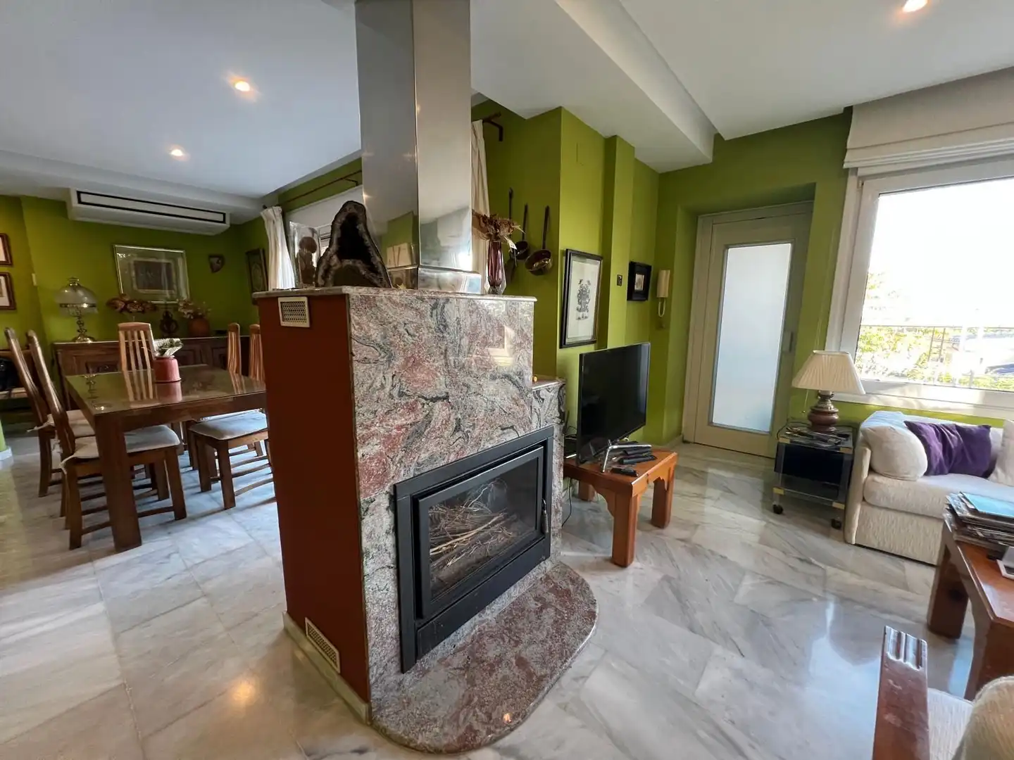 Sala de estar de Casa o chalet en venta en Vélez-Málaga con Aire acondicionado, Jardín privado y Piscina