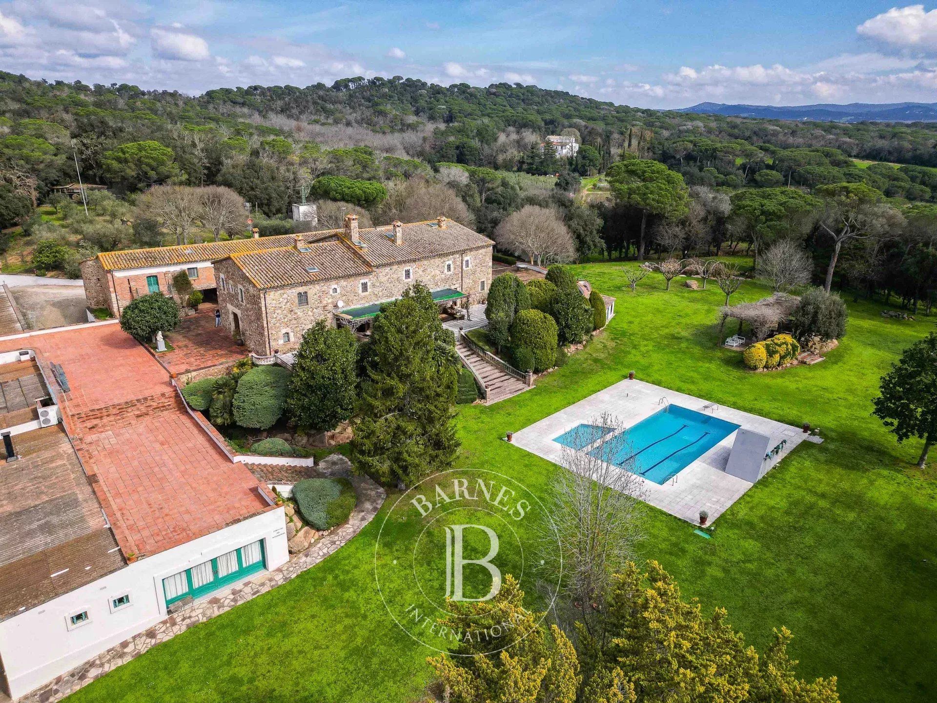 Jardí de Finca rústica en venda en Tordera amb Aire condicionat, Calefacció i Jardí privat