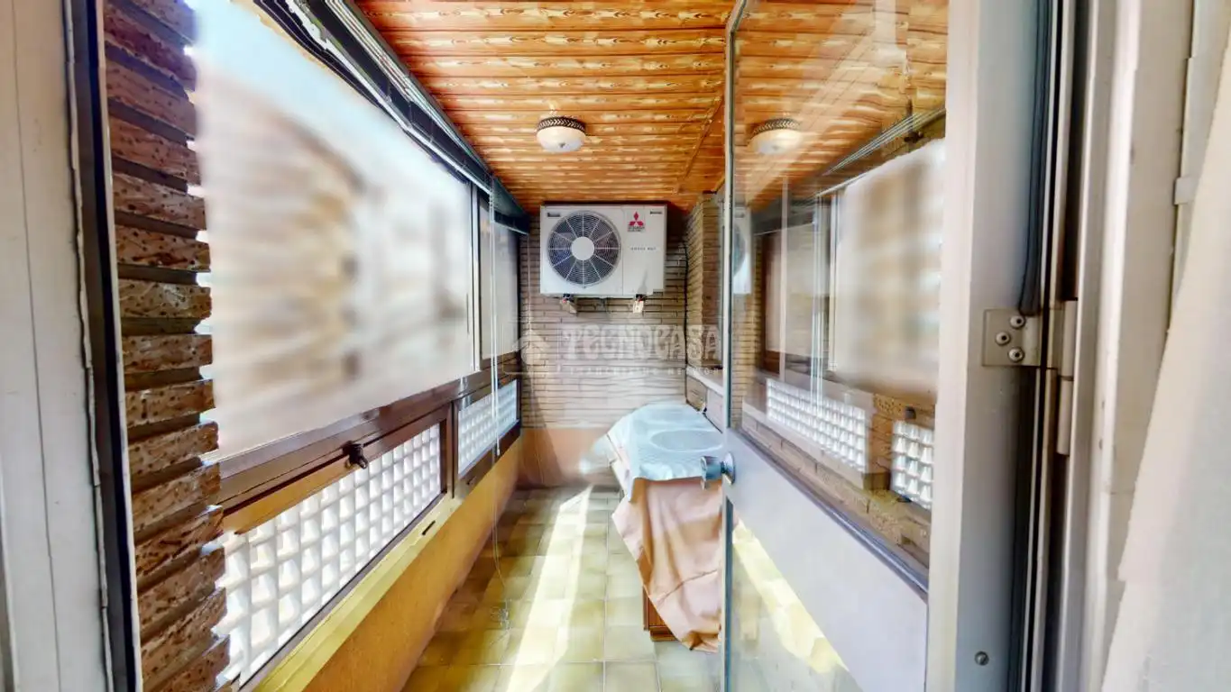 Flat for sale in Valencia  with Air Conditioner and Balcony