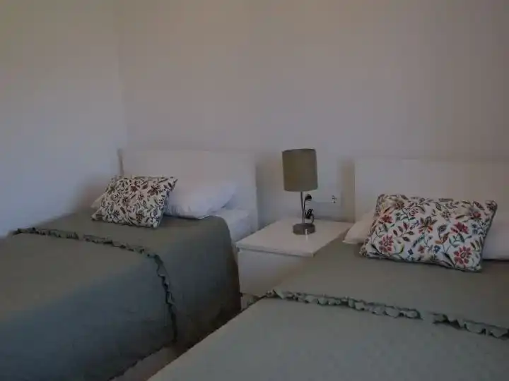 Habitación de Casa o chalet de alquiler en Algarrobo con Aire acondicionado, Jardín privado y Trastero
