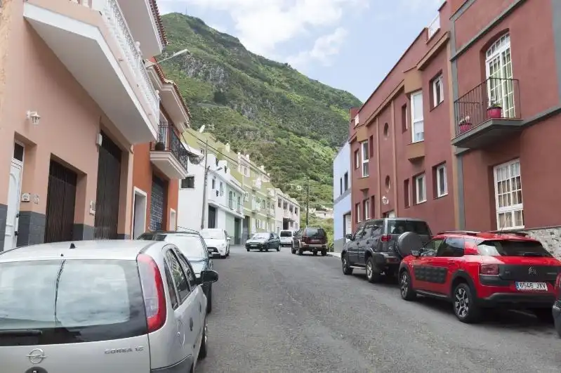 Außenansicht von Garage zum Verkauf in Los Realejos