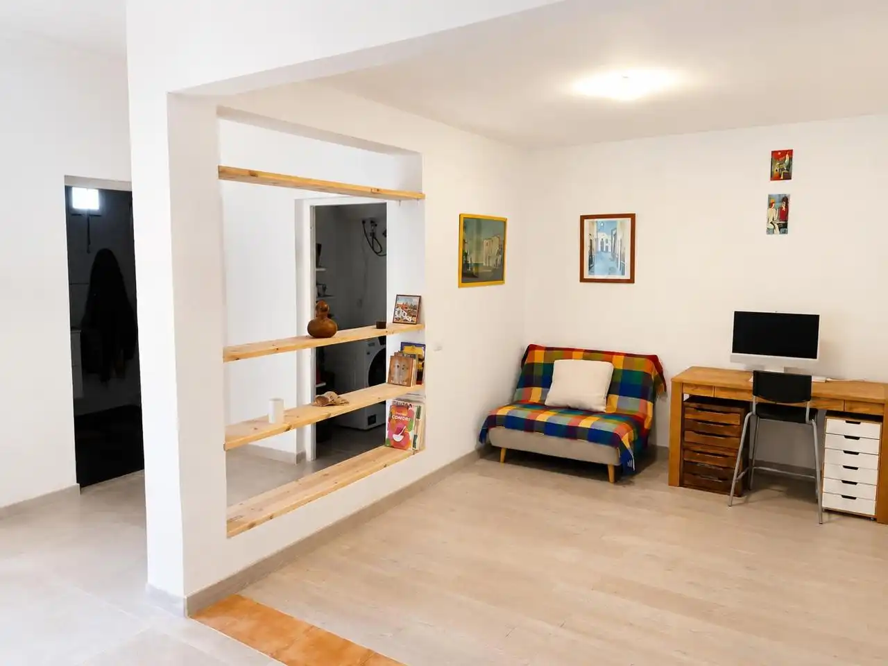 Sala d'estar de Casa adosada de lloguer en Santa Lucía de Tirajana amb Aire condicionat, Terrassa i Moblat