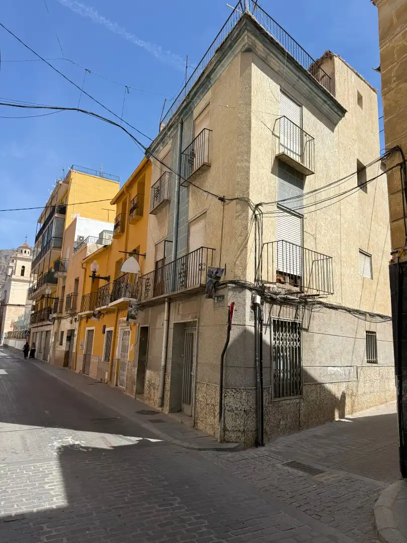 Terraced house for sale in Plaza Santiago