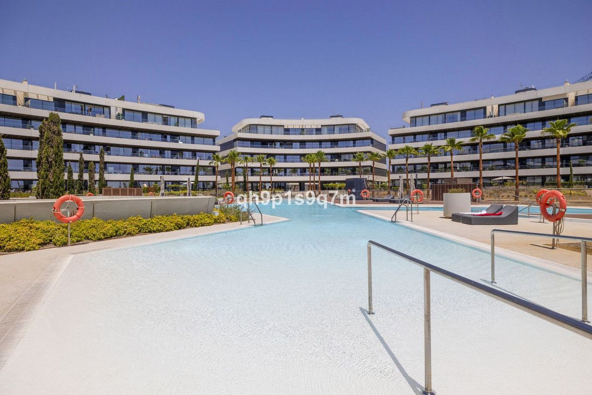 Vista exterior de Apartament en venda en Torremolinos amb Aire condicionat, Calefacció i Sauna