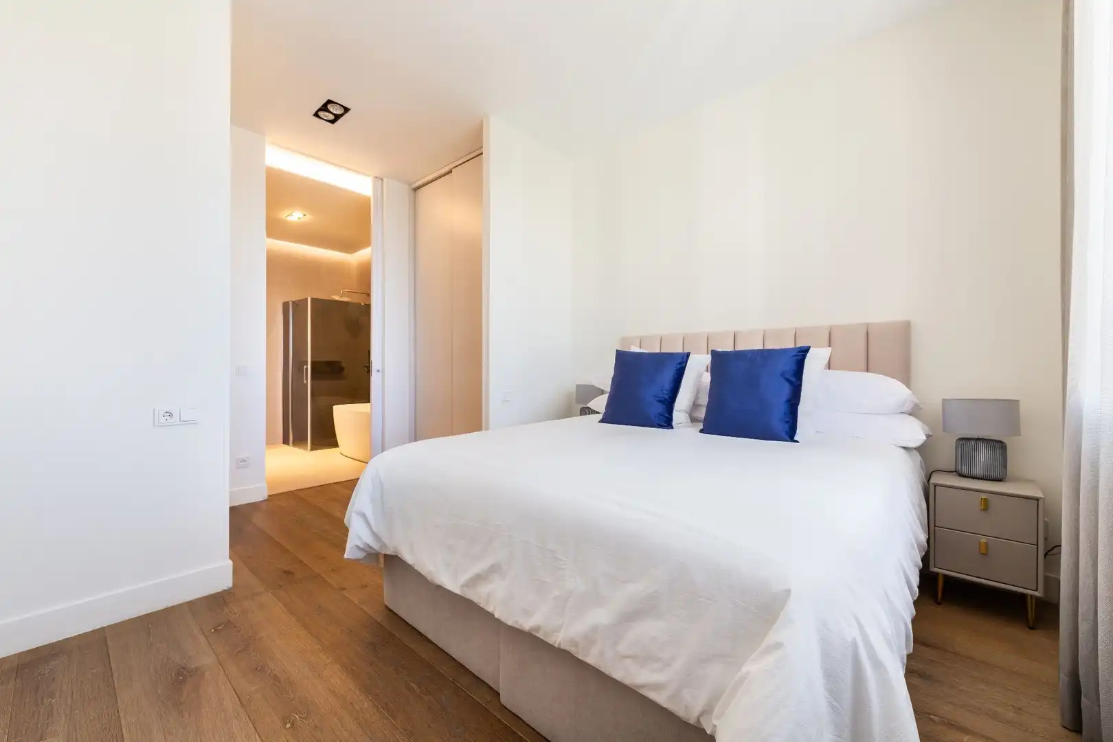 Bedroom of Attic for rent in Madrid  with Air Conditioner, Heating and Terrace