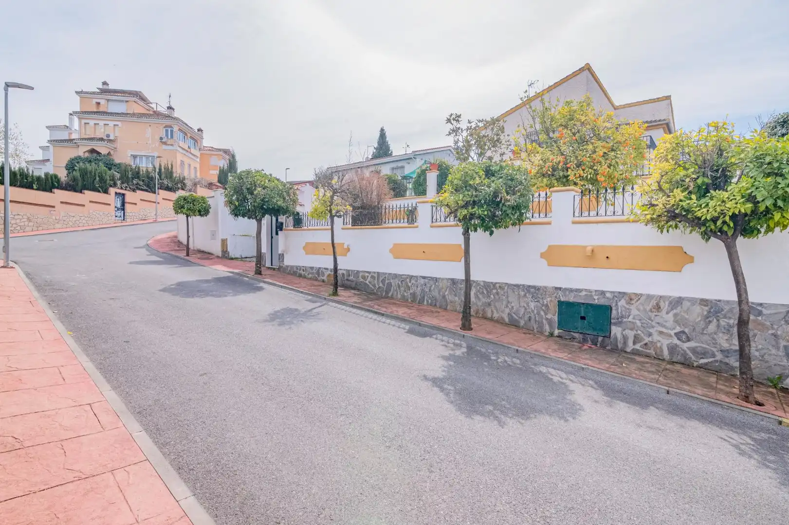 Vista exterior de Casa o chalet en venta en Peligros con Terraza, Piscina y Amueblado