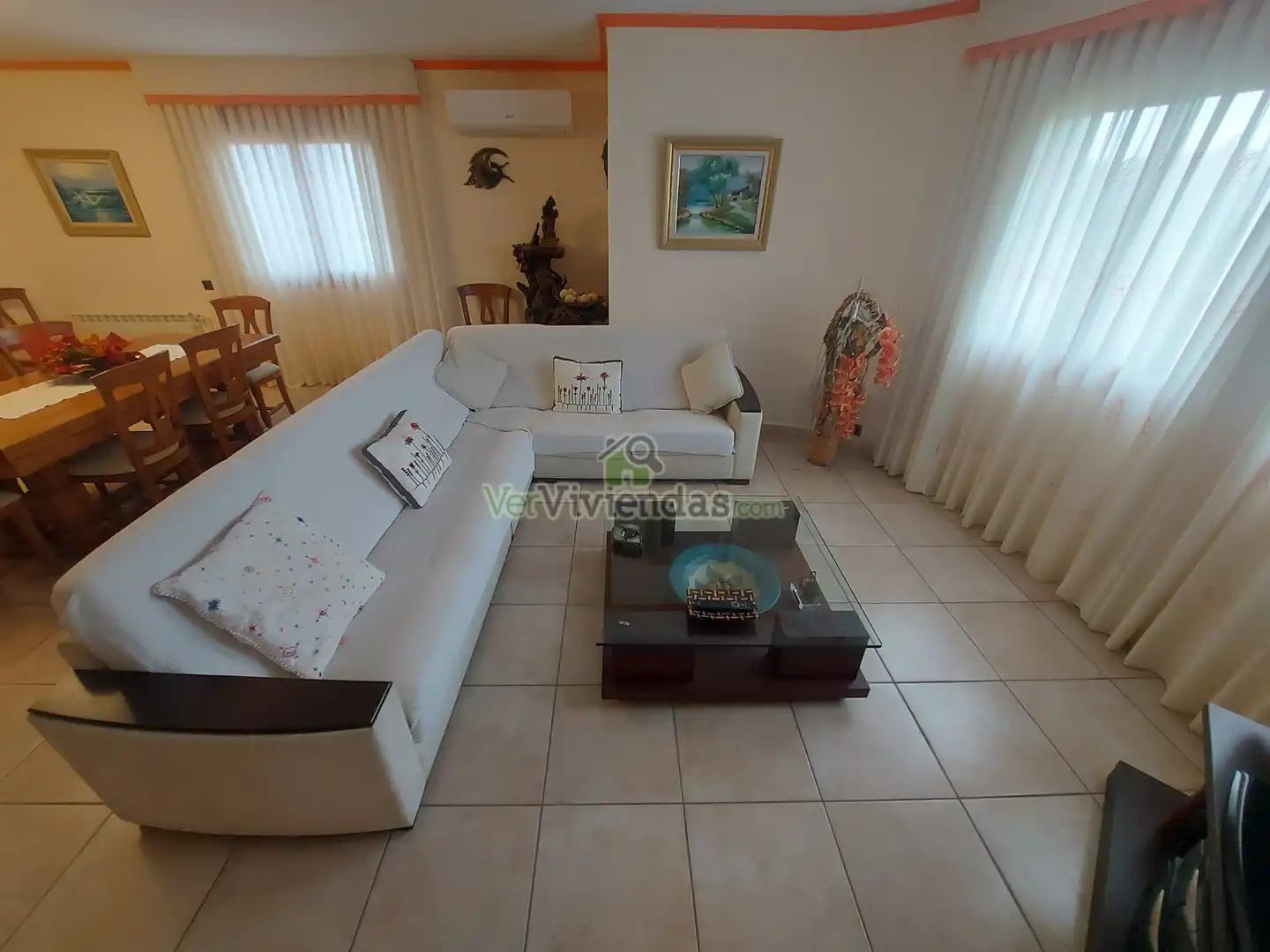 Sala d'estar de Casa o xalet en venda en Vallirana amb Aire condicionat, Calefacció i Jardí privat