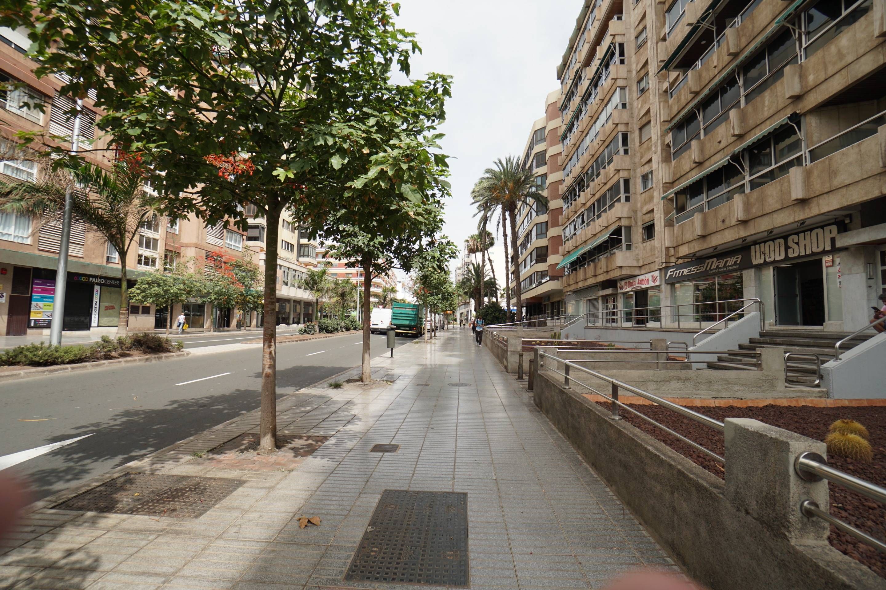 Exterior view of Premises to rent in Las Palmas de Gran Canaria  with Air Conditioner and Furnished