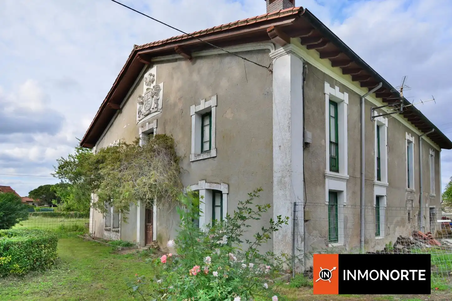 Vista exterior de Casa o chalet en venta en Bárcena de Cicero con Jardín privado