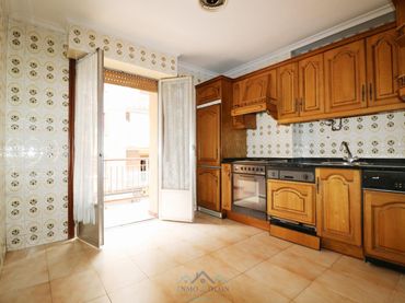 Piso con balcón en venta en Serapio Mujika