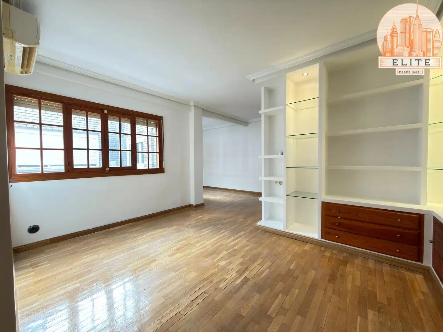 Sala de estar de Piso en venta en Alcorcón con Aire acondicionado, Calefacción y Parquet