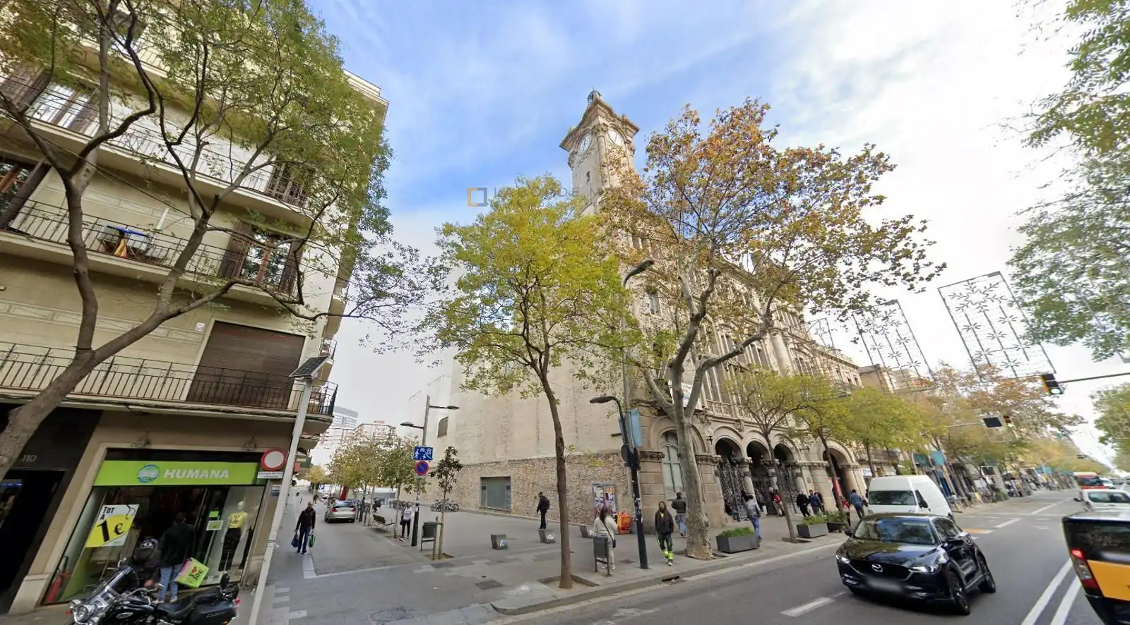 Außenansicht von Gebäude zum Verkauf in Barcelona