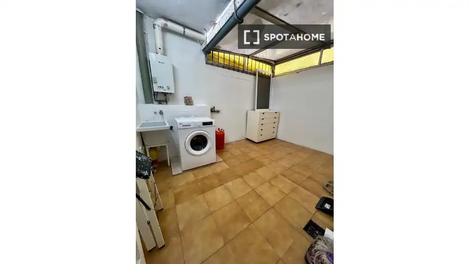 Piso de alquiler en Alicante / Alacant con Aire acondicionado, Calefacción y Amueblado