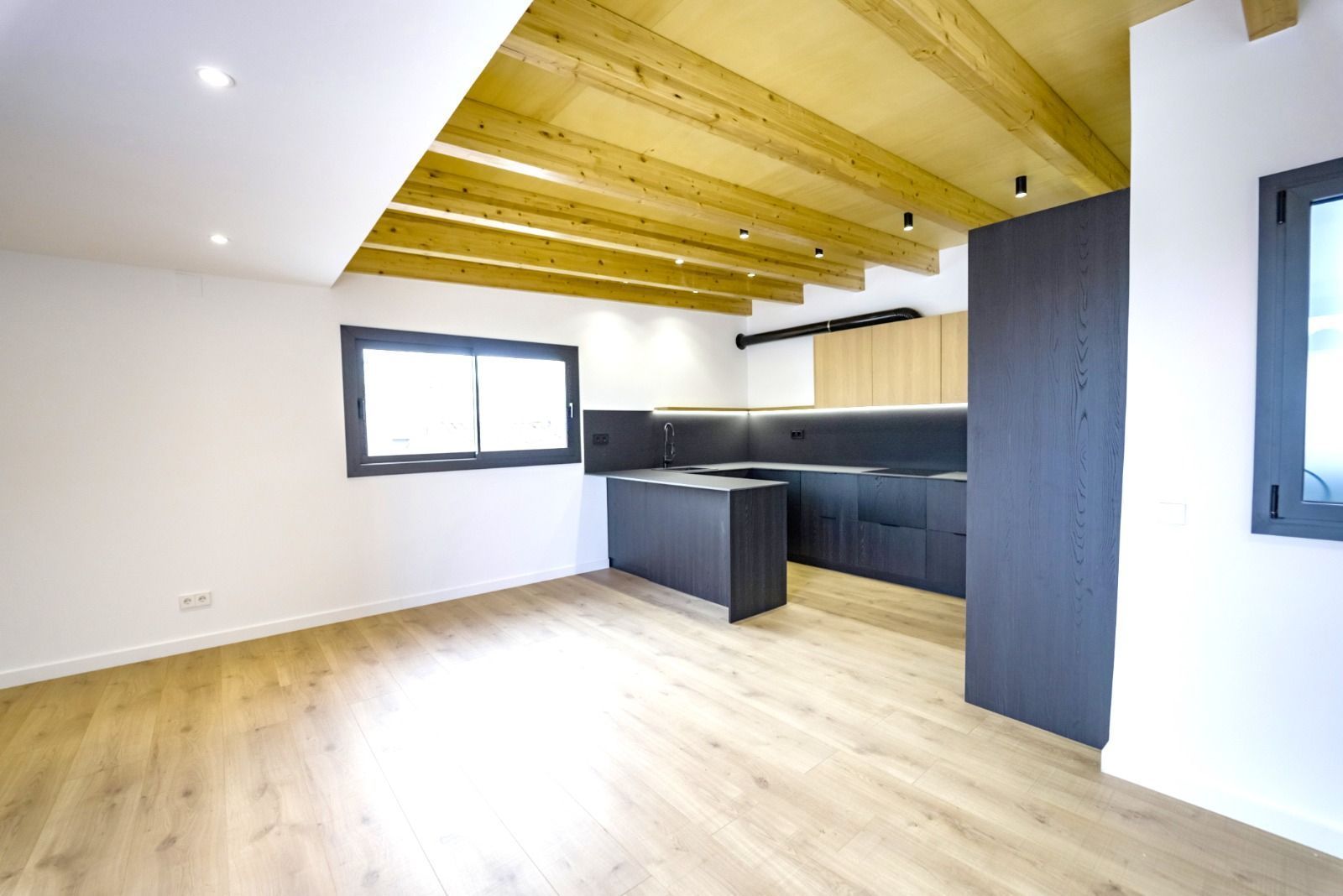 Kitchen of Attic for sale in Pineda de Mar  with Air Conditioner, Heating and Terrace