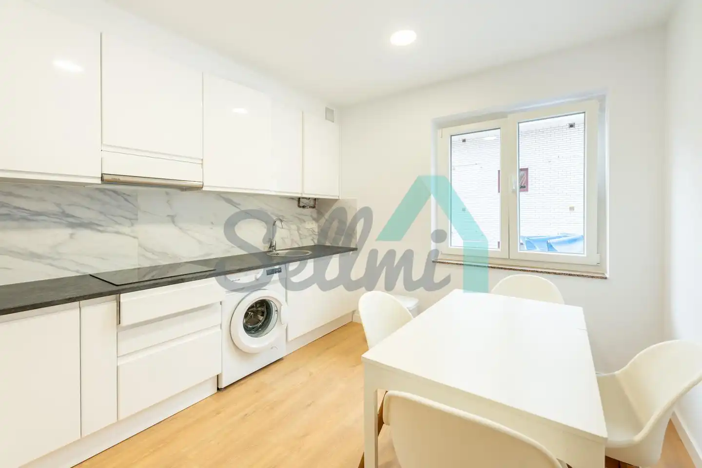 Flat for rent in De Gloria Fuertes, Masip