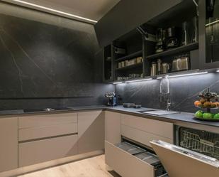 Cuina de Apartament de lloguer en Alcalá de Henares amb Aire condicionat