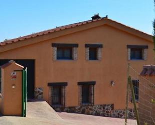 Vista exterior de Casa o xalet en venda en Serradilla amb Aire condicionat, Calefacció i Piscina