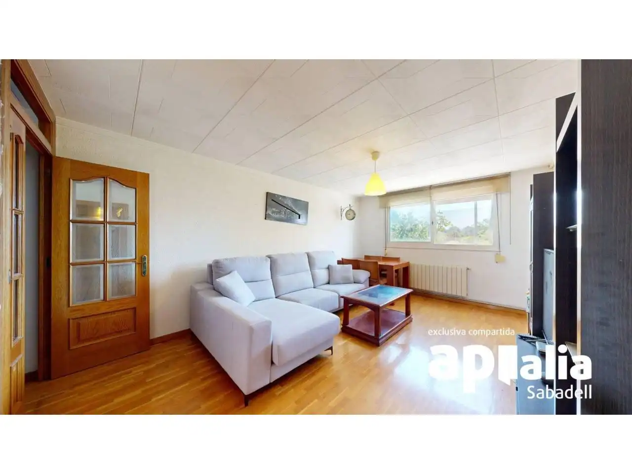 Sala de estar de Piso en venta en Badia del Vallès con Aire acondicionado, Calefacción y Parquet