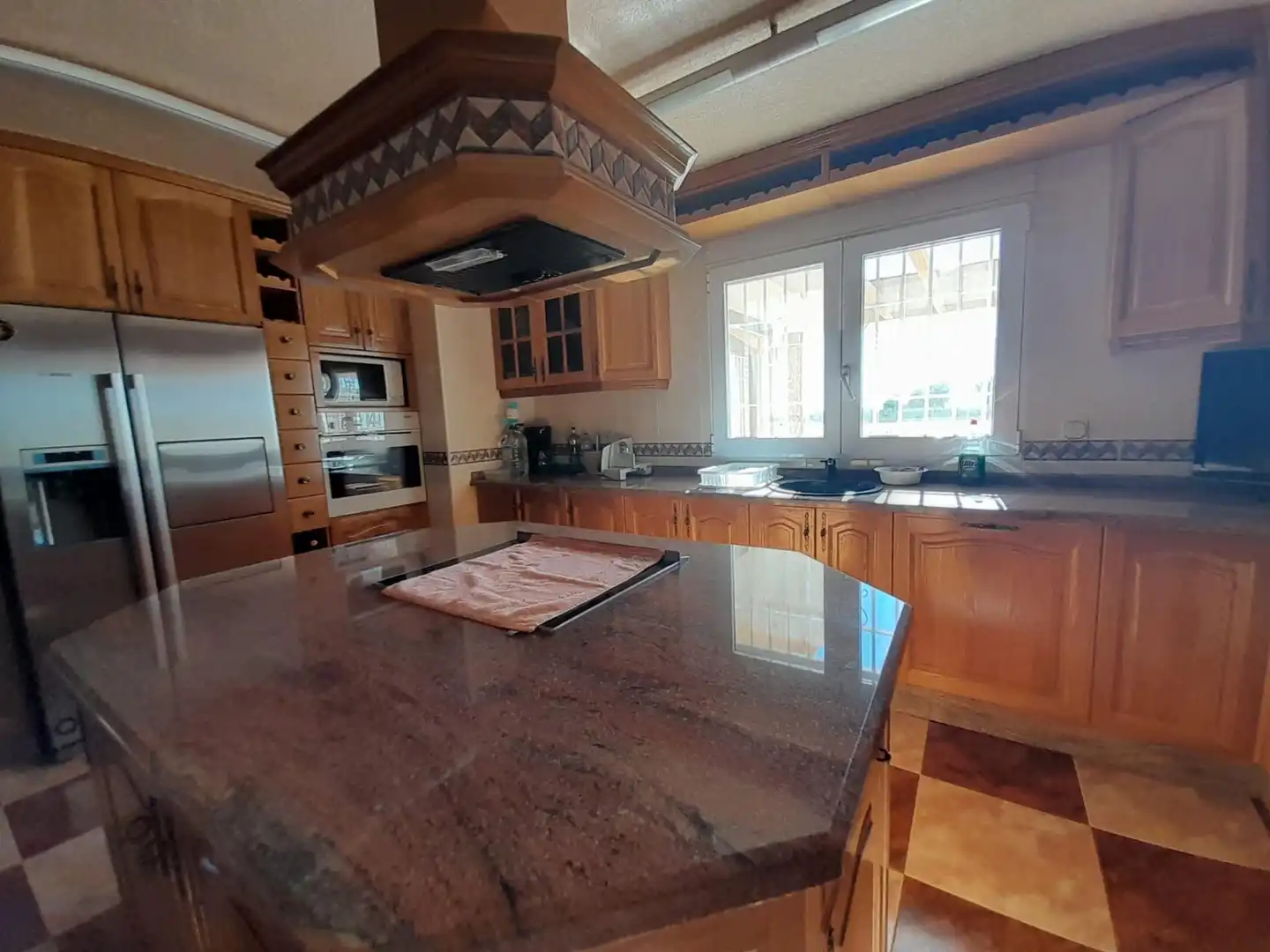 Cuina de Casa o xalet en venda en Alicante / Alacant amb Calefacció, Jardí privat i Terrassa