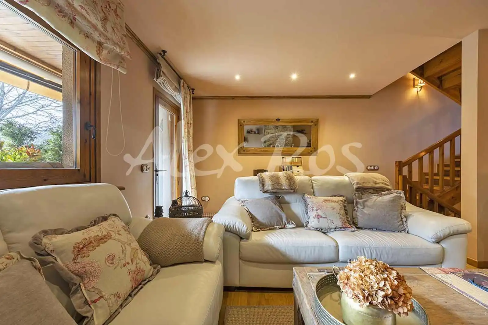 Living room of Houses for sale in Urús  with Heating, Private garden and Terrace