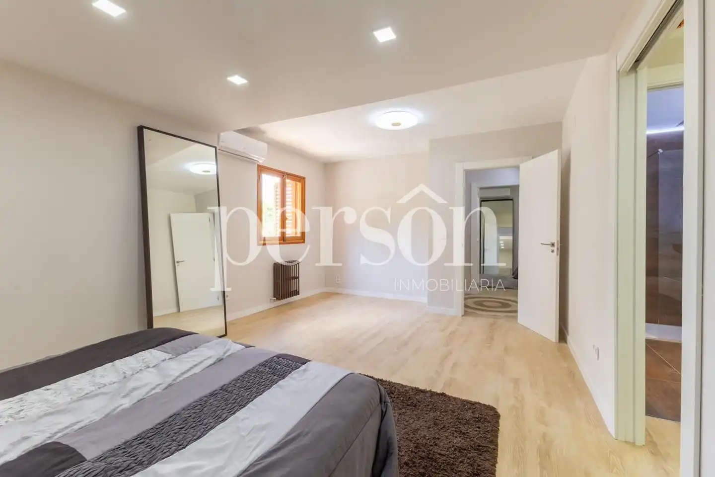 Bedroom of Houses for rent in Chiva  with Air Conditioner, Private garden and Terrace