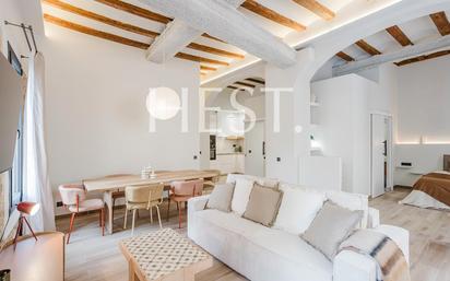 Sala d'estar de Pis en venda en  Barcelona Capital amb Aire condicionat, Calefacció i Parquet