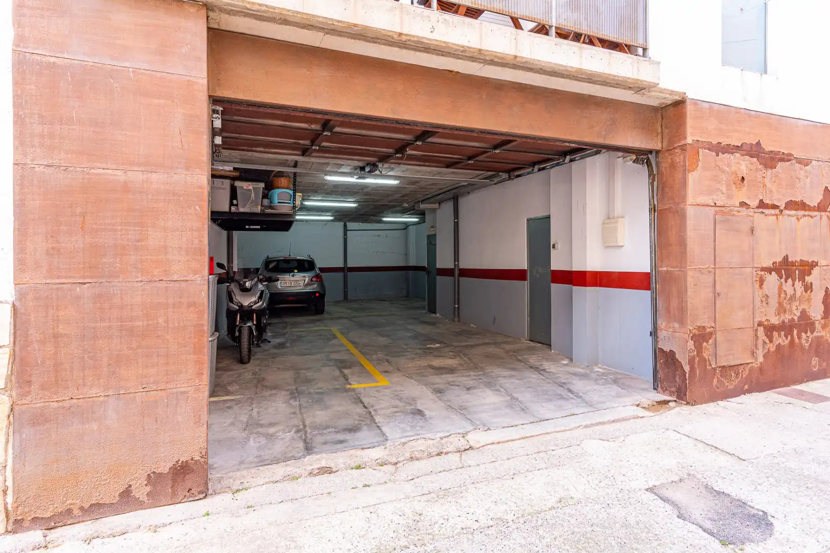 Parkplatz von Wohnung zum Verkauf in Llançà mit Klimaanlage, Heizung und Terrasse