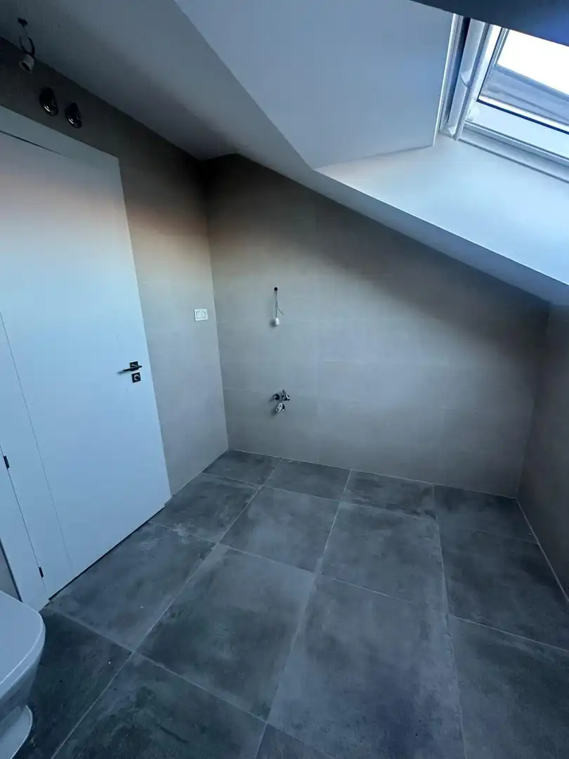 Bathroom of Attic for sale in León Capital   with Storage room