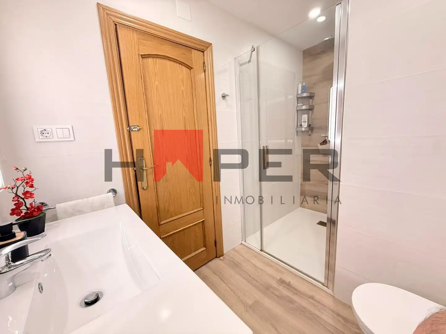 Bathroom of Flat for sale in El Prat de Llobregat  with Heating and Parquet flooring