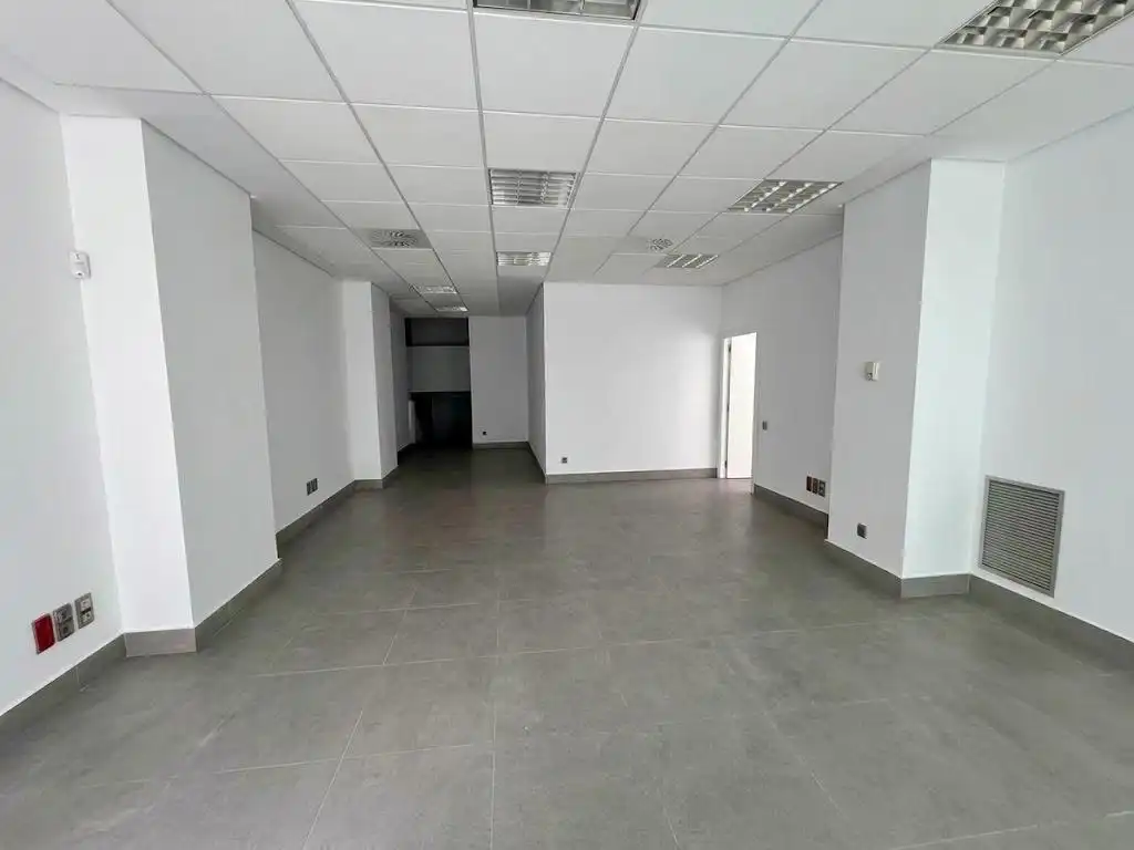 Local comercial de lloguer a Calle de los Alfares, imagen 2