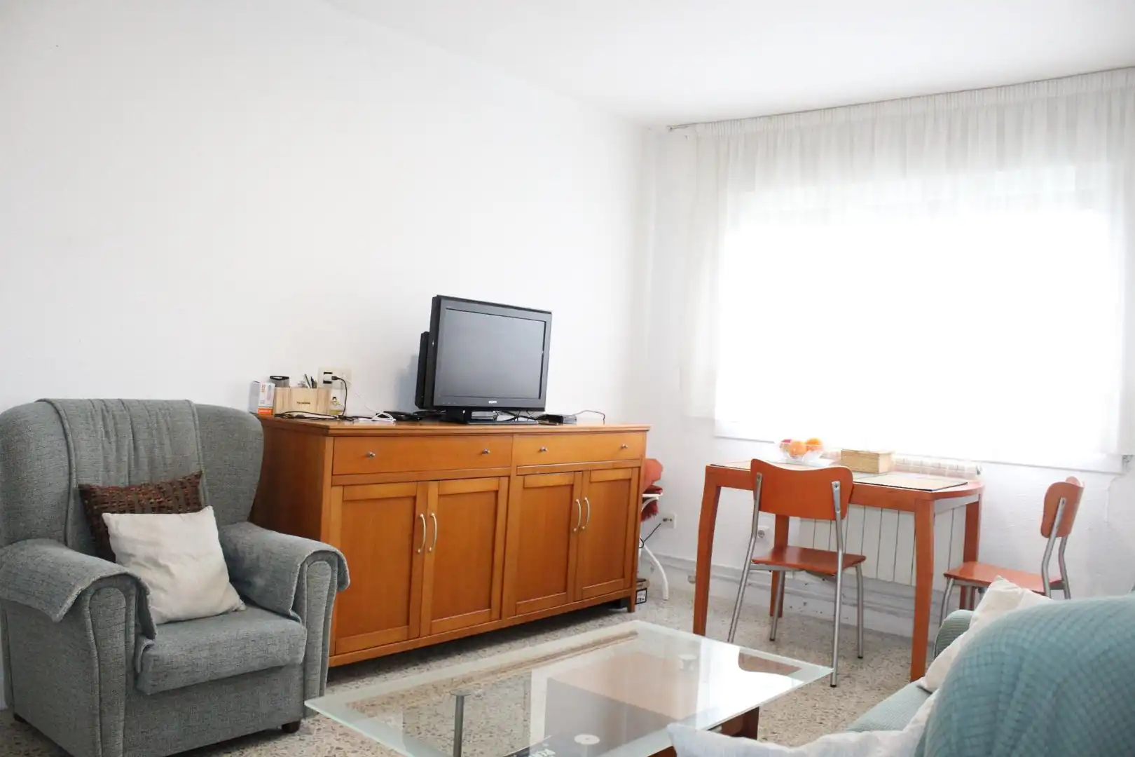 Sala de estar de Piso en venta en Zizurkil con Calefacción, Trastero y Amueblado