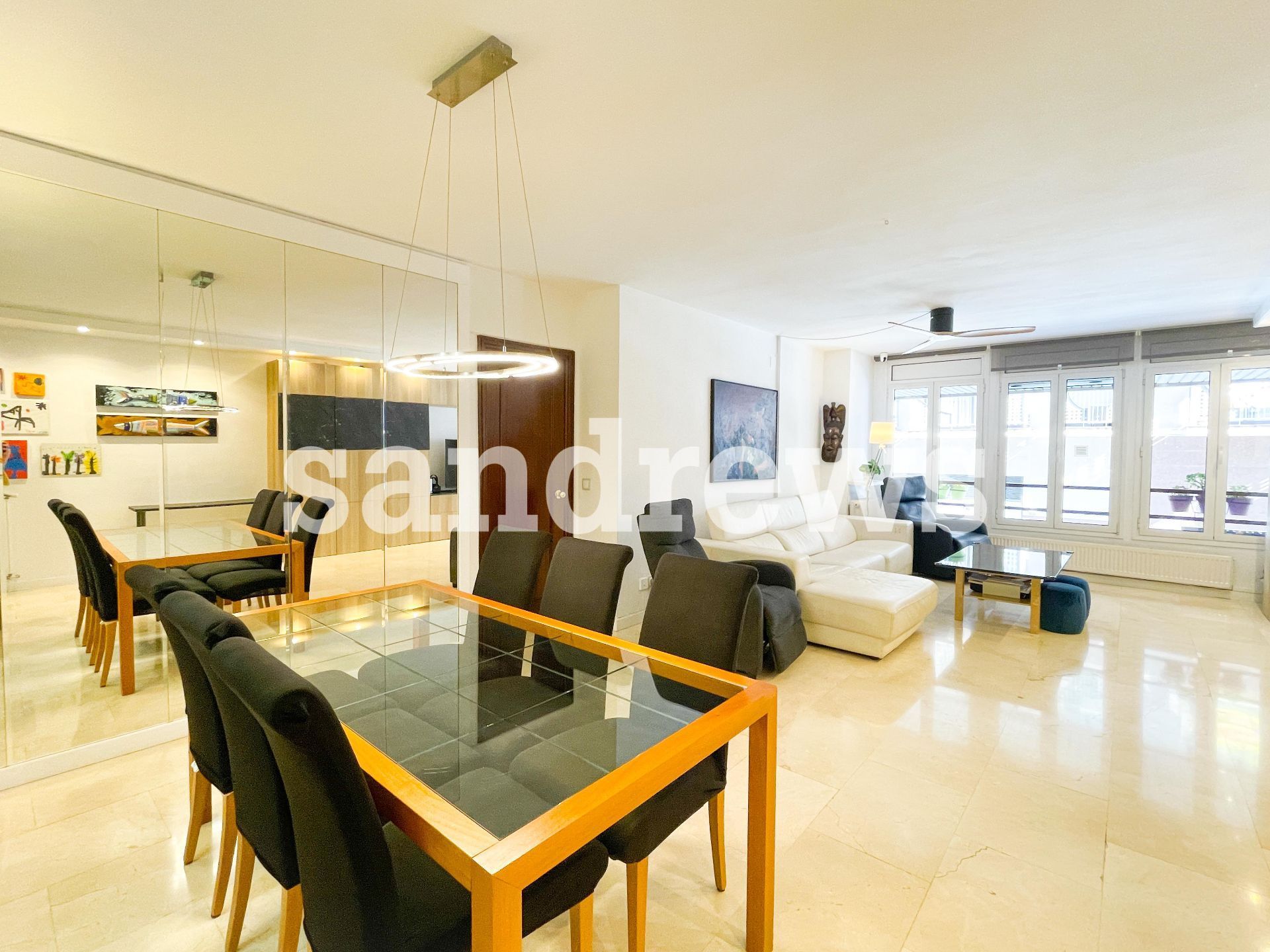 Pis en venda a Creu de la Mà