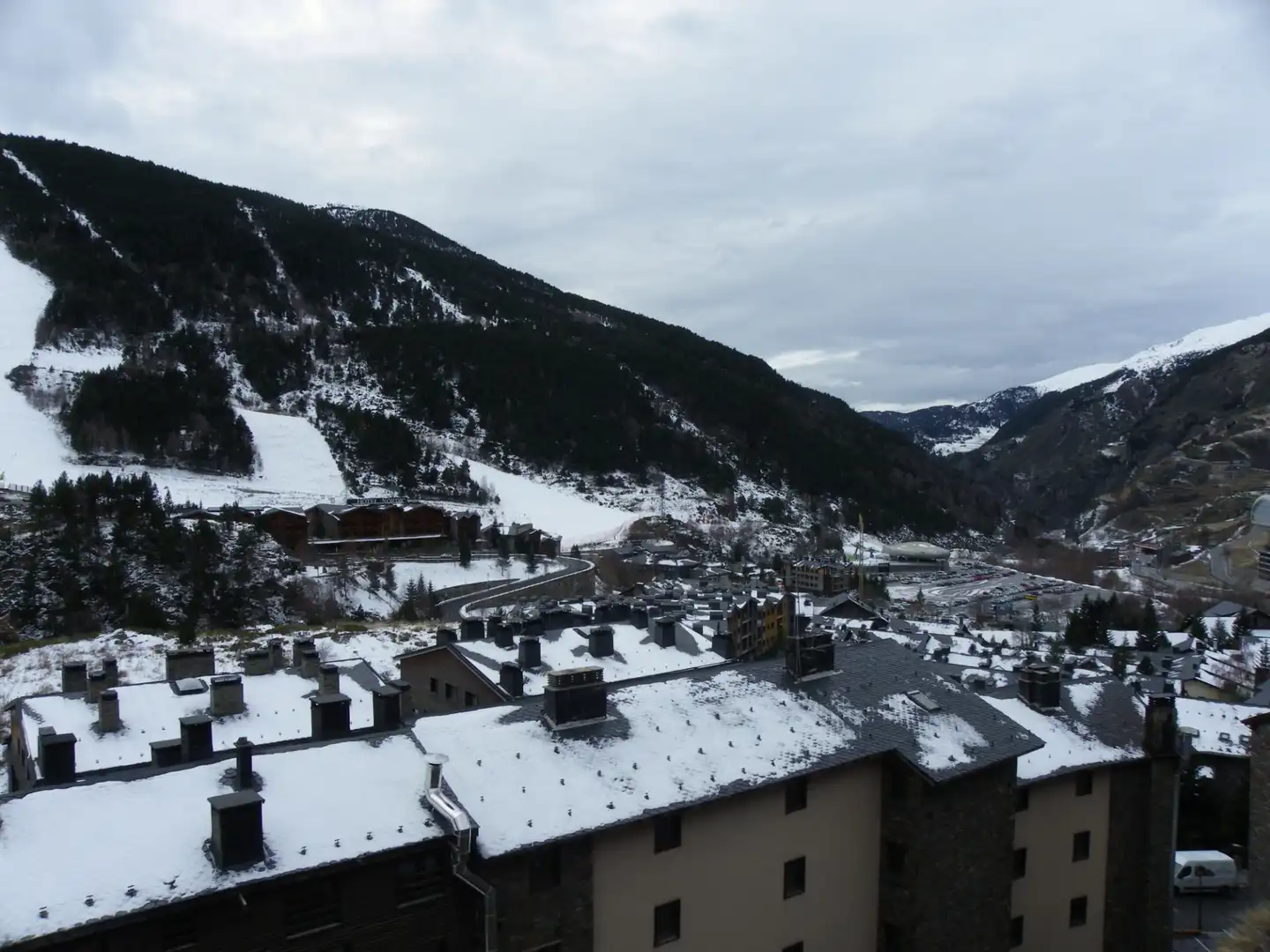Vista exterior de Apartament en venda en Canillo amb Calefacció, Parquet i Traster