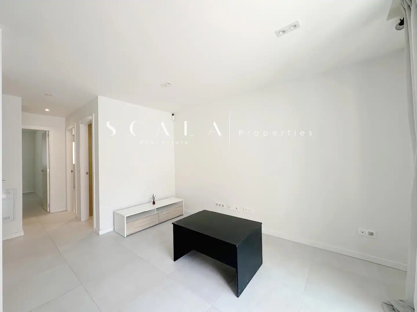 Living room of Flat for rent in Madrid  with Air Conditioner, Heating and Terrace