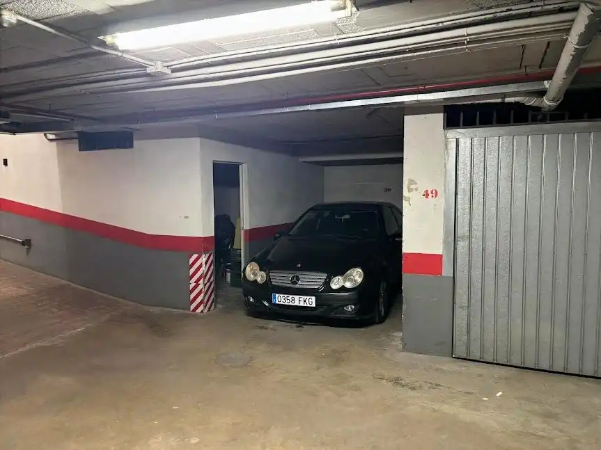 Parking of Houses for sale in Linares  with Air Conditioner, Heating and Private garden