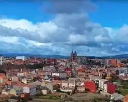 Vista exterior de Finca rústica en venda en Santa Marina del Rey amb Terrassa