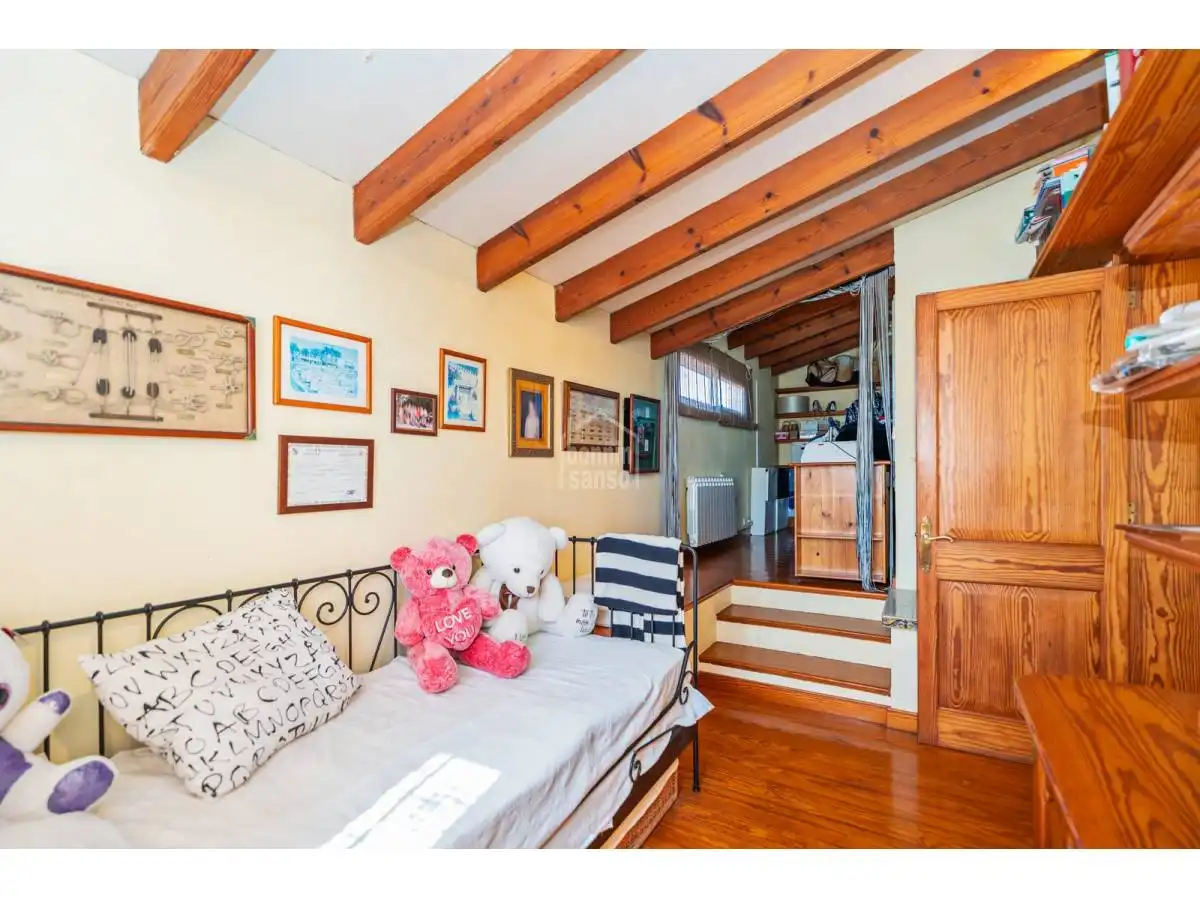 Dormitori de Casa o xalet en venda en Es Castell amb Calefacció, Jardí privat i Terrassa