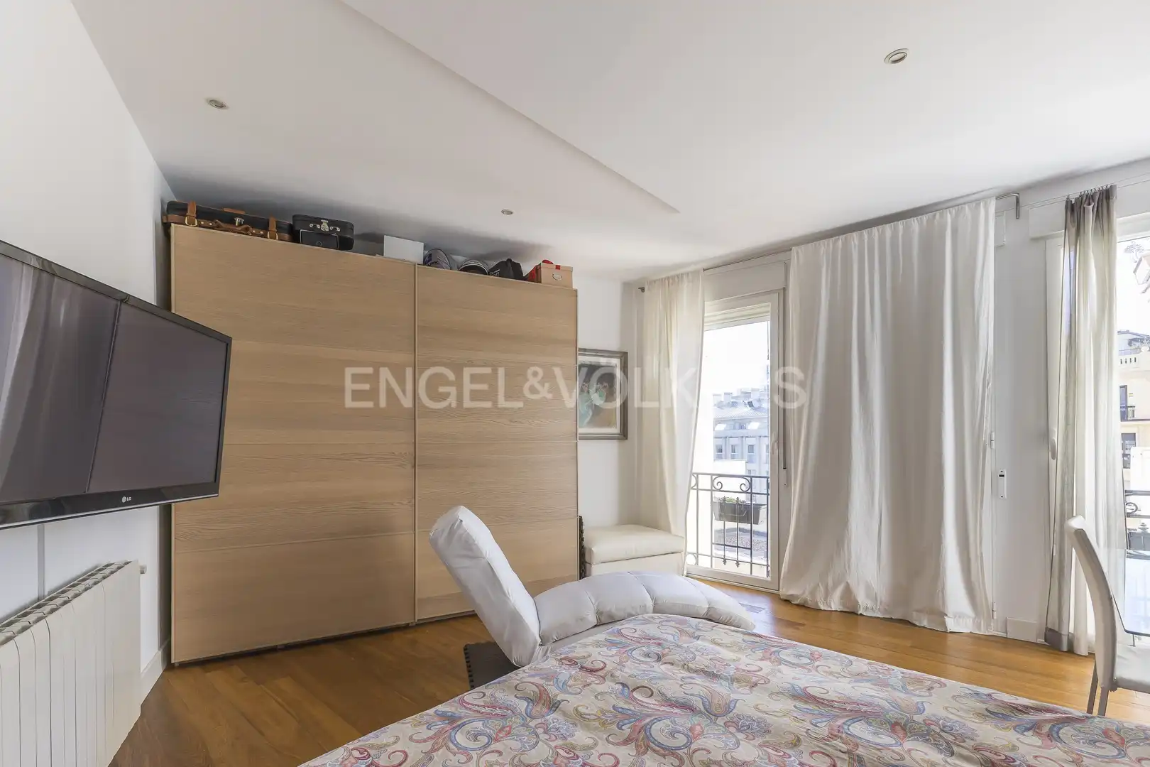 Bedroom of Flat for rent in Madrid  with Air Conditioner and Heating